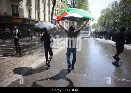 ©PHOTOPQR/LE PARISIEN/Olivier Arandel ; Paris ; 15/05/2021 ; Paris, boulevard de Barbes manifestation interdite pour la Palestine - Paris organisateurs de la démo pro-palestinienne voeu de procéder malgré Ban 15 mai 2021 Banque D'Images