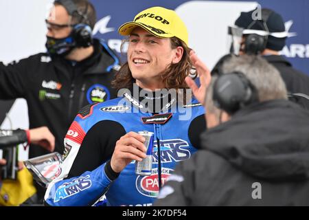 ©PHOTOPQR/Ouest FRANCE/Daniel FOURAY ; le Mans ; 15/05/2021 ; Sport . Motocyclisme . Vitesse . Championnat du monde . Grand prix de France moto . Le Mans . Catégorie Moto2 . Joe Roberts troisième temps des essais s’élancera en première ligne du grand prix . 16 . Joe Roberts . Italtrans Racing Team . Kalex . ÉTATS-UNIS . Photo Daniel Fouray . - Grand Prix du Mans 15 mai 2021 Banque D'Images