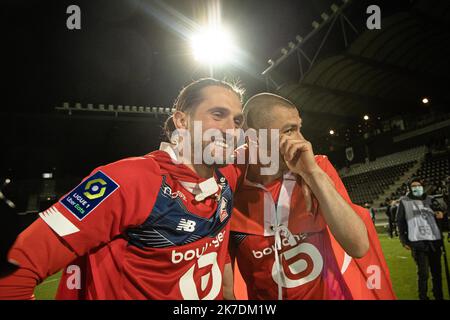 Aurélien Morissard / IP3 ; l'équipe du LOSC Lille célèbre la victoire contre Angers SCO lors du championnat français Ligue 1 entre le club sportif olympique de Lille (LOSC) et le club sportif de l'Ouest d'Angers (Angers SCO) sur 23 mai 2021 au stade Raymond KOPA à Angers, France. Banque D'Images