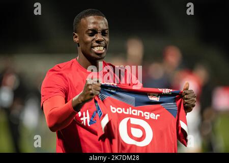 Aurélien Morissard / IP3 ; Timothy WEAH du LOSC Lille célèbre la victoire contre Angers SCO lors du championnat de France Ligue 1 entre le club sportif olympique de Lille (LOSC) et le club sportif de l'Ouest d'Angers (Angers SCO) sur 23 mai 2021 au stade Raymond KOPA à Angers, France. Banque D'Images