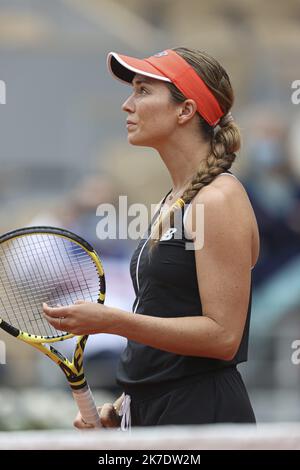 ©Sébastien Muylaert/MAXPPP - Danielle Collins des Etats-Unis réagit lors de son match des femmes célibataires troisième tour contre Serena Williams des Etats-Unis le sixième jour de l'Open de France 2021 à Roland Garros à Paris, France. 04.06.2021 Banque D'Images