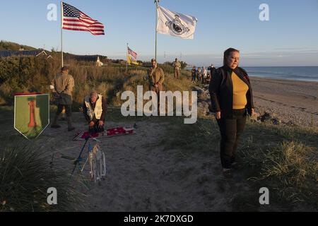 ©ERIC BALEDENT/MAXPPP - Magazine de photographie - Arromanches Groupe Road - 06/06/2021 Cérémonie du souvenir en l'honneur des soldats amérindiens qui ont déjà été débarés sur la plage d'Omaha Beach avec Charles Norman Shay - (c) 2021 Baledent/Maxppp cérémonie du souvenir en l'honneur de Soldats américains indigènes qui ont débarqué sur Omaha Beach 6 juin ,2021 Banque D'Images