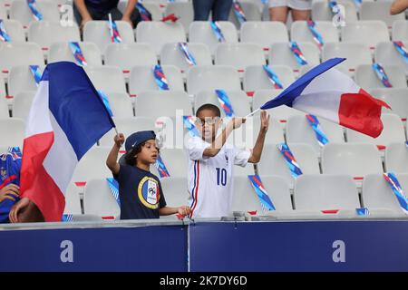 ©PHOTOPQR/LE PARISIEN/Arnaud Journois ; SAINT DENIS ; 08/06/2021 ; Match amical FRANCE - BULGARIE SAINT DENIS , STADE DE FRANCE tribunes / Supporters - France vs Bulgarie 8 juin 2021 Banque D'Images