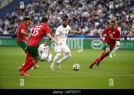 ©PHOTOPQR/LE PARISIEN/ARNAUD JOURNOIS ; SAINT DENIS ; ; FOOTBALL , MATCH DE PRÉPARATION A L'EURO 2020 , 08/06/2021 , SAINT DENIS STADE DE FRANCE / FRANCE - BULGARIE / KARIM BENZEMA Banque D'Images