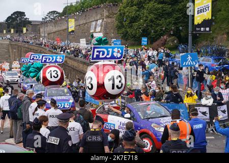 ©PHOTOPQR/OUEST FRANCE/Eddy LEMAISTRE ; BREST ; 26/06/2021 ; Tour de France 2021 - Grand-Bretagne - Caravane publicitaire au Parc de la chaîne - Banque D'Images