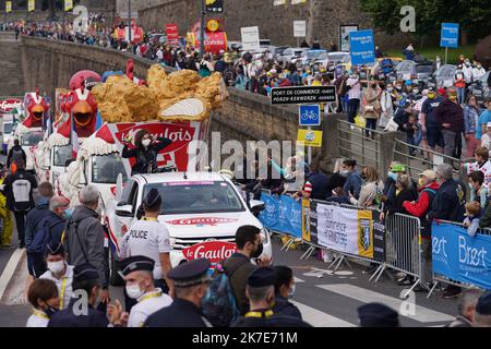 ©PHOTOPQR/OUEST FRANCE/Eddy LEMAISTRE ; BREST ; 26/06/2021 ; Tour de France 2021 - Grand-Bretagne - Caravane publicitaire au Parc deretb la chaîne - bbb Banque D'Images