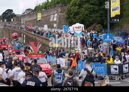 ©PHOTOPQR/OUEST FRANCE/Eddy LEMAISTRE ; BREST ; 26/06/2021 ; Tour de France 2021 - Grand-Bretagne - Caravane publicitaire au Parc de la chaîne - Banque D'Images