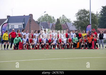 ©PHOTOPQR/VOIX DU NORD/Sami Belloumi Belloumi ; 27/06/2021 ; Cambrai le 27 juin 2021 : Hockey sur gazon féminin, France-Bologne. PHOTO SAMI BELLOUMI LA VOIX DU NORD. Hockey féminin sur gazon, France- Pologne Banque D'Images