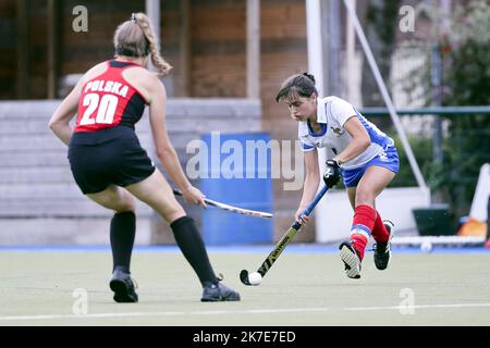 ©PHOTOPQR/VOIX DU NORD/Sami Belloumi Belloumi ; 27/06/2021 ; Cambrai le 27 juin 2021 : Hockey sur gazon féminin, France-Bologne. PHOTO SAMI BELLOUMI LA VOIX DU NORD. Hockey féminin sur gazon, France- Pologne Banque D'Images