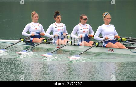 ©PHOTOPQR/LE PROGRES/Philippe TRIAS - 25/06/2021 - Equipe de France d'aviron, Bellecin, 25 juin 2021. -Entraînement des athlètes de l'équipe de France sélectionné pour les Jeux olympiques 2021 au Japon sur le lac de Vouglans. Les filles en 4 de couple, - Emma Lunatti, Marie Jacquet, Margaux Bailleul et Violaine Aernoudt. - Entraînement des athlètes de l'équipe française sélectionnés pour les Jeux Olympiques de 2021 au Japon sur le lac Vouglans. Banque D'Images