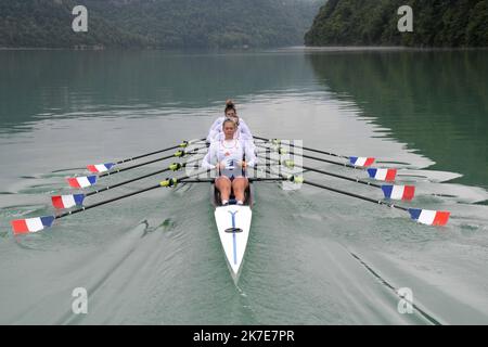 ©PHOTOPQR/LE PROGRES/Philippe TRIAS - 25/06/2021 - Equipe de France d'aviron, Bellecin, 25 juin 2021. -Entraînement des athlètes de l'équipe de France sélectionné pour les Jeux olympiques 2021 au Japon sur le lac de Vouglans. Les filles en 4 de couple, - Emma Lunatti, Marie Jacquet, Margaux Bailleul et Violaine Aernoudt. - Entraînement des athlètes de l'équipe française sélectionnés pour les Jeux Olympiques de 2021 au Japon sur le lac Vouglans. Banque D'Images