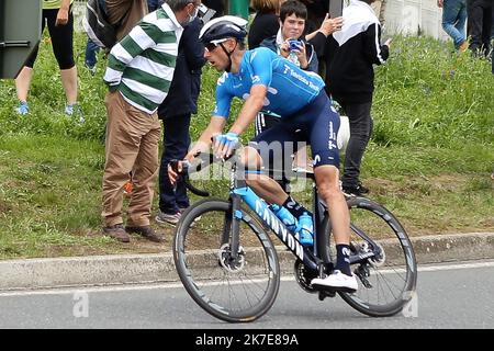 ©Laurent Lairys/MAXPPP - VERONA Carlos de Movistar Team pendant le Tour de France 2021, course cycliste 4, Redon - Fougeres (150,4 km) sur 29 juin 2021 à Fougeres, France - photo Laurent Lairys / MAXPPP Banque D'Images