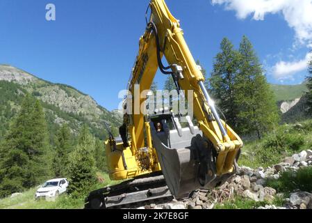 ©PHOTOPQR/NICE MATIN/Célia Maleek ; Alpes Maritimes 29/06/2021 ; Hameau de CASTERINO (vallée de la Roya) 9 mois passés à la tempète Alex ; l'accès n'est pas rétabli. Sud-est de la France, juin 29th 2021 9 mois après la tempête Alex, Caserino est encore très difficile d'accès. La vallée de Roya a été dévastée par le mauvais temps et les réparations sont loin d'être terminées Banque D'Images