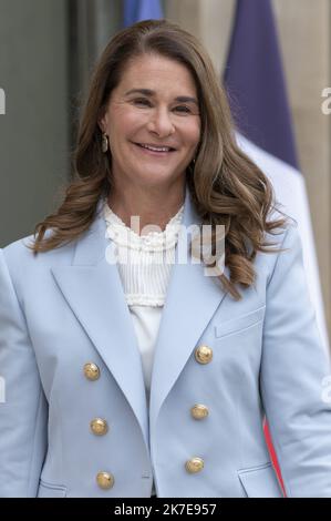 ©Julien Mattia / le Pictorium / MAXPPP - Julien Mattia / le Pictorium - 01/07/2021 - France / Ile-de-France / Paris - dans le cadre des bilaterales du Forum Generation Egalite, le Président Emmanuel Macron recevait Melinda Gates, la Presidente de la Fondation Bill et Melinda Gates, au Palais de l'Elysée, le 1er juillet 2021 / 01/07/2021 - France / Ile-de-France (région) / Paris - dans le cadre des bilaterals du Forum pour l'égalité des générations, le Président Emmanuel Macron a reçu Melinda Gates, Président de la Fondation Bill et Melinda Gates, à l'Elysée, le 1 juillet 2021 Banque D'Images