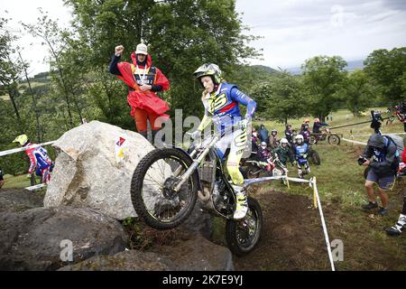 Thierry Larret / Maxppp . Sports mécaniques. Championnat du monde de Trial. 2 eme Manche en France sur le circuit de Charade, Saint Genes Champanelle (63), le 4 juillet 2021. Emma Bristow Banque D'Images