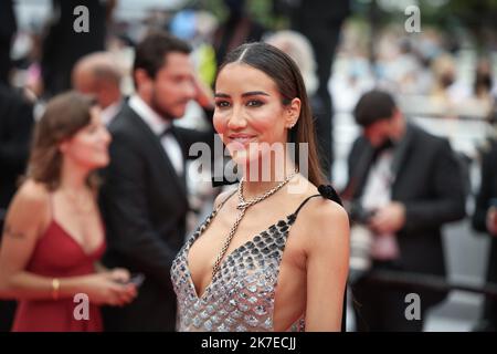 ©PHOTOPQR/LE PARISIEN/Fred Dugit ; Cannes ; 16/07/2021 ; Cuture / Cinéma Cannes (06), le 16 juillet 2021 montée des marches du film LES INTRANQUILLES (Belgique) [en préparation] ici Tamara Kalinic photo LP / Fred Dugit le Festival International du film de Cannes 74th, en France. Banque D'Images