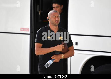 ©PHOTOPQR/VOIX DU NORD/Zack Ajili ; 22/07/2021 ; Almancil, le 21/07/2021, match amical entre le SL Benfica et le LOSC au Estadio do Algarve à Almancil. Il s'agit de l'avant-dernière rencontre de préparation pour l'équipe de Jocelyn Gouvennec. Le Champion de France en titre, en cours au Portugal pour préconnaître le Trophée des Champions face au Paris-Saint Germain le 1er août en Israel affronne SL Benfica, classé 3ème de la dernière saison de Liga nos. Le club principal du Portugal est recollé dans un fiasco judiciaire nommé ' opération Carton Rouge ' qui a provoqué Banque D'Images