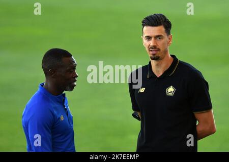 ©PHOTOPQR/VOIX DU NORD/Zack Ajili ; 25/07/2021 ; Almancil, le 25/07/2021, match le FC Porto et le LOSC au Estadio do Algarve. Photo DE la scène de pré-saison ZACK AJILI LA VOIX DU NORD - 25 juillet 2021. Football, match amical entre Lille (FRA) et Porto (por) à Estadio do Algarve, Almancil, Portugal. Banque D'Images