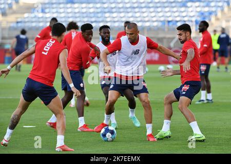 ©PHOTOPQR/VOIX DU NORD/Zack Ajili ; 25/07/2021 ; Almancil, le 25/07/2021, match le FC Porto et le LOSC au Estadio do Algarve. Photo DE la scène de pré-saison ZACK AJILI LA VOIX DU NORD - 25 juillet 2021. Football, match amical entre Lille (FRA) et Porto (por) à Estadio do Algarve, Almancil, Portugal. Banque D'Images