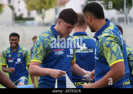 Thierry Larret / Maxppp . Polo de rugby 14. Formation de l'ASM Clermont Auvergne au Phillipe Marcombes, Clermont-Ferrand (63). Banque D'Images