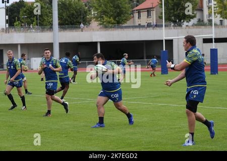 Thierry Larret / Maxppp . Polo de rugby 14. Formation de l'ASM Clermont Auvergne au Phillipe Marcombes, Clermont-Ferrand (63). Banque D'Images