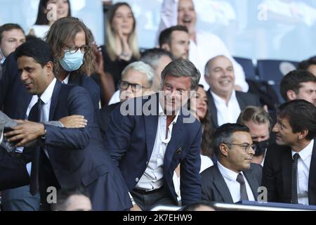 ©Sébastien Muylaert/MAXPPP - Sébastien Bazin participe au match de la Ligue 1 entre Paris Saint-Germain et RC Strasbourg au Parc des Princes à Paris, France. 14.08.2021 Banque D'Images