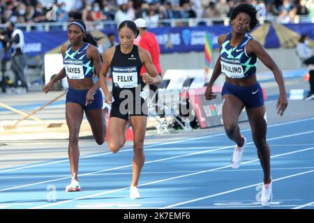 ©Laurent Lairys/MAXPPP - Quanera Hayes des Etats-Unis , Allyson Felix des Etats-Unis et Marileidy Paulino de République dominicaine pendant l'IAAF Wanda Diamond League, Meeting de Paris Athlétisme sur 28 août 2021 au stade de Charlety à Paris, France - photo Laurent Lairys Banque D'Images