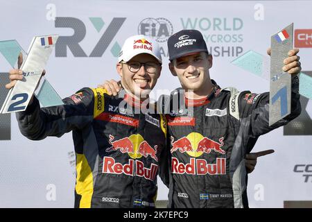 ©PHOTOPQR/OUEST FRANCE/Marc OLLIVIER ; Lohéac ; 05/09/2021 ; les frères Kevin et Timmy Hansen (SWE) remportent le jour du jour du monde de la FIA World RX 2021 à Lohéac (35) en Bretagne (France). - Championnat du monde de la FIA 2021 à Lohéac (35) en Bretagne. Banque D'Images