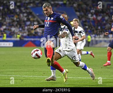 ©PHOTOPQR/LE PROGRES/Stéphane GUIOCHON - Décines-Charpieu 07/09/2021 - Éliminatoire coupé du monde 2022 France-FINLANDE -A Décines au Groupama Stadium Match éliminatoire de coupe du monde 2022 FRANCE - FINLANDE ici Theo Hernandez qualification du match de football entre la France et la Finlande à Decines-Centre-7 septembre 2021, près de Lyon. Banque D'Images