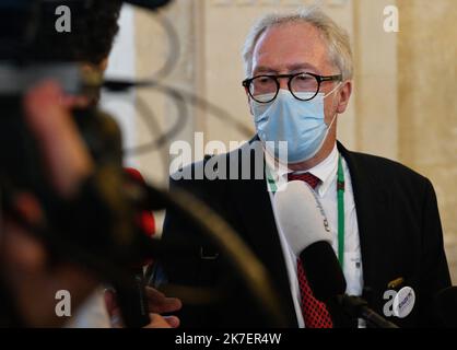 ©PHOTOPQR/OUEST FRANCE/Franck Dubray ; Paris ; 08/09/2021 ; Début mercredi 8 septembre au palais de justice de Paris du procès des attaques terroristes du 13 novembre 2015 au Stade de France, des terrasses et du Bataclan , attaques qui ont fait 130 morts et des centimes de blessée. Philippe Duperron président de l'association 13 onze 15 (photo Franck Dubray) Paris, France, sept 8th 2021. Premier jour du procès des attentats terroristes du 13 novembre 2015 au Stade de France, et Bataclan au Palais de Justice à Paris. Banque D'Images