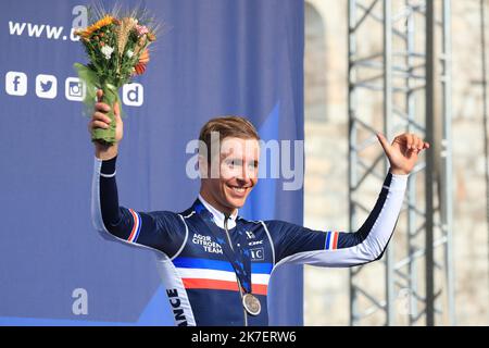 ©Pierre Teyssot/MAXPPP ; Championnats d'Europe de cyclisme sur route 2021 de l'UEC. Trento, Italie sur 12 septembre 2021. Course automobile Elite Men, Benoit Cosnefroy (FRA). Â© Pierre Teyssot / Maxppp Banque D'Images