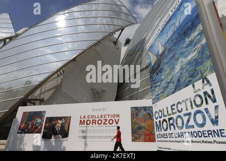 ©PHOTOPQR/LE PARISIEN/olivier corsan ; Paris ; 31/08/2021 ; Paris, France, le 31 août 2021. Montage de la prochaine exposition à la Fondation LVMH (Moët Hennessy Louis Vuitton) : la collection Morozov , les icônes de l'art contemporain. - Montage de la prochaine exposition à la Fondation Louis Vuitton : la Collection Morozov, les icônes de l'art moderne Banque D'Images