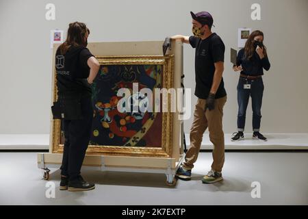 ©PHOTOPQR/LE PARISIEN/olivier corsan ; Paris ; 31/08/2021 ; Paris, France, le 31 août 2021. Montage de la prochaine exposition à la Fondation LVMH (Moët Hennessy Louis Vuitton) : la collection Morozov , les icônes de l'art contemporain. - Montage de la prochaine exposition à la Fondation Louis Vuitton : la Collection Morozov, les icônes de l'art moderne Banque D'Images