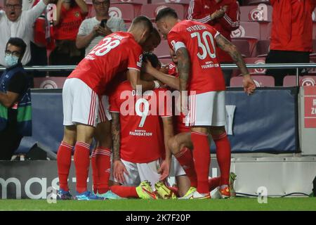 ©Laurent Lairys/MAXPPP - objectif de la délégation Darwin Núñez de Benfica lors de la Ligue des champions de l'UEFA, de la scène du Groupe, du match de football du Groupe E entre SL Benfica et le FC Barcelone sur 29 septembre 2021 au Stade de Luz, Lisbonne, Portugal - photo Laurent Lairys /MAXPPP Banque D'Images