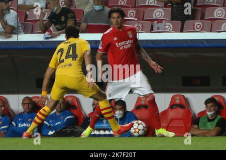 ©Laurent Lairys/MAXPPP - Darwin Núñez de Benfica et Eric García du FC Barcelone pendant la Ligue des champions de l'UEFA, la scène du Groupe, le match de football du Groupe E entre SL Benfica et le FC Barcelone sur 29 septembre 2021 au Stade de Luz, Lisbonne, Portugal - photo Laurent Lairys / MAXPPP Banque D'Images