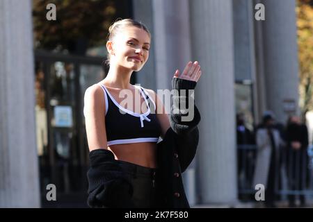 ©Pierre Teyssot/MAXPPP ; invités de MiuMiu à la semaine de la mode de Paris 2021 SS 2022 sous la pandémie Covid-19. Paris, France sur 5 octobre 2021. Thylane Blondau. Â© Pierre Teyssot / Maxppp Banque D'Images