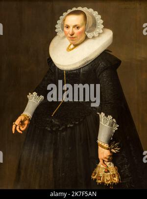 ©Active Museu/MAXPPP - ActiveMuseum 0000781.jpg / Portrait de femme agee de 34 ans, 1634 - Nicolaes Eliasz Pickenoy 1634 - / Nicolaes Eliasz Pickenoy / peinture Active Museum / le Pictorium Black, Bracelet, Robe, gants, casque collier, Portrait, anneau, Ruff, ,vertical, Nicolaes , 17th siècles, Picasoy, Picasoy Banque D'Images