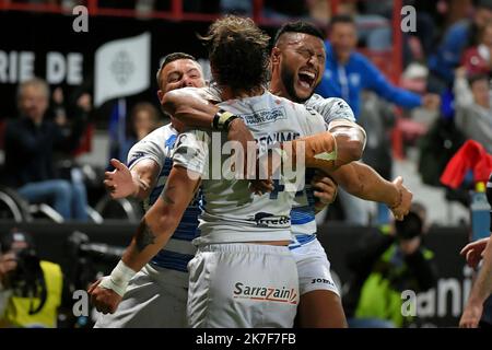 ©PHOTOPQR/LA DEPECHE DU MIDI/VALENTINE CHAPUIS ; TOULOUSE ; 10/10/2021 ; RUGBY XIII SAISON 2021 2022 / FINALE DE CHAMPIONNAT / LE TOULOUSE OLYMPIQUE À XIII ( MAILLOT BLANC ) A RECU FEATHERSTONE ROVERS STADE ERNEST WALLON / VICTOIRE AU XIII OCT 10TH 2021 XIII FINALE DU CHAMPIONNAT DE RUGBY : Toulouse vs Featherstone Rovers Banque D'Images