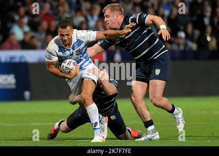 ©PHOTOPQR/LA DEPECHE DU MIDI/VALENTINE CHAPUIS ; TOULOUSE ; 10/10/2021 ; RUGBY XIII SAISON 2021 2022 / FINALE DE CHAMPIONNAT / LE TOULOUSE OLYMPIQUE À XIII ( MAILLOT BLANC ) A RECU FEATHERSTONE ROVERS STADE ERNEST WALLON / VICTOIRE AU XIII OCT 10TH 2021 XIII FINALE DU CHAMPIONNAT DE RUGBY : Toulouse vs Featherstone Rovers Banque D'Images