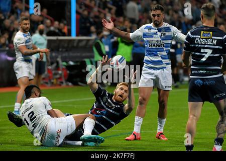 ©PHOTOPQR/LA DEPECHE DU MIDI/VALENTINE CHAPUIS ; TOULOUSE ; 10/10/2021 ; RUGBY XIII SAISON 2021 2022 / FINALE DE CHAMPIONNAT / LE TOULOUSE OLYMPIQUE À XIII ( MAILLOT BLANC ) A RECU FEATHERSTONE ROVERS STADE ERNEST WALLON / VICTOIRE AU XIII OCT 10TH 2021 XIII FINALE DU CHAMPIONNAT DE RUGBY : Toulouse vs Featherstone Rovers Banque D'Images