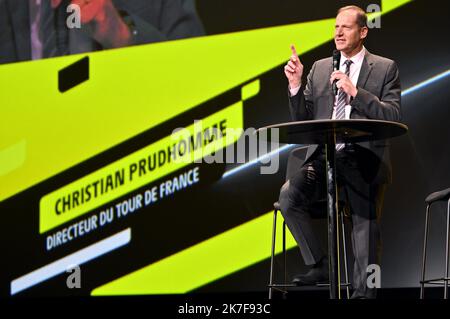 ©PHOTOPQR/L'EST REPUBLICAIN/ALEXANDRE MARCHI ; PARIS ; 14/10/2021 ; SPORT - CYCLISME - TOUR DE FRANCE 2022 - PRÉSENTATION DU PARCOURS DE LA 109EME EDITION DE LA GRANDE BOUCLE ET DU PREMIER TOUR DE FRANCE FEMMES AVC Z.... Palais des congrès, Paris 14 octobre 2021. Christian PRUDHOMME, Directeur du Tour de France, lors de la présentation du cours de la 109e édition du Tour de France. PHOTO Alexandre MARCHI. - Présentation de la course cycliste Tour de France 2022 à Paris, France, 14 octobre 2021. L'édition 109th du Tour de France commencera à Copenhague au Danemark le 01 Ju Banque D'Images