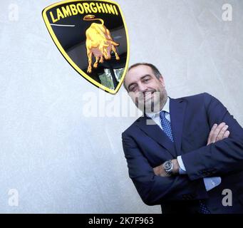 ©PHOTOPQR/NICE MATIN/Patrice Lapoirie ; Cannes ; 14/10/2021 ; inauguration d'un nouveau showroom et ITW N°2 monde du groupe Lamborghini Federico Foschini Direction marketing et ventes de Lamborghini - Cannes, France, oct 14th 2021. Inauguration de la nouvelle salle d'exposition Lamborghini Banque D'Images