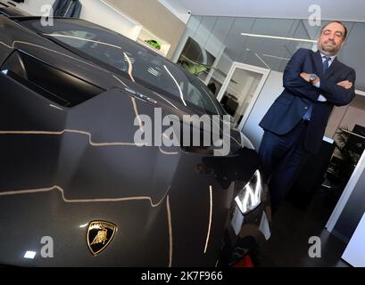 ©PHOTOPQR/NICE MATIN/Patrice Lapoirie ; Cannes ; 14/10/2021 ; inauguration d'un nouveau showroom et ITW N°2 monde du groupe Lamborghini Federico Foschini Direction marketing et ventes de Lamborghini - Cannes, France, oct 14th 2021. Inauguration de la nouvelle salle d'exposition Lamborghini Banque D'Images