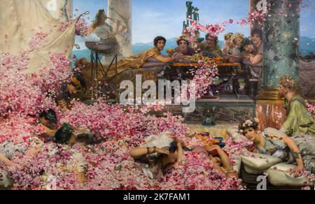 ©Active Museu/MAXPPP - ActiveMuseum 0003612.jpg / les Roses d'Heliogabale Huile sur toile 1888 - / Lawrence Alma-Tadema / Musée actif de la peinture / Le Pictorium ancienne statue, Apple, banquet, Beauté, raisin noir, bol, Caréfress, colonne, couronne de fleur, cruauté, scène de vie quotidienne , Dîner invité, Dome, scène dramatique, Empereur, plumes, fleur, fruit, Or (couleur), raisin, Groupe, invité, ventilateur à main, horizontal, couronne Laurel, couchée Down, Man, Marble, repas, classes moyennes, Motain Range, musique, musicien, Paradox, Pedestal(), pervers, Pillow, Plot (), Plum, Power, Rain, relaxation , Roman , Rose , RO Banque D'Images