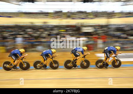 ©PHOTOPQR/LE COURRIER PICARD/HASLIN ; ROUBAIX ; 20/10/2021 ; Championnats du monde cycliste sur piste vélodrome Jean Stablinski STAB vélodrome de Roubaix l'équipement d'Italie de poursuite par équipement maisons réalise le meilleur temps des qualifications avec Consonni Ganna Lamon Milan photo Fred HASLIN - les Championnats du monde ont lieu du 20 au 24 octobre 2021 Banque D'Images