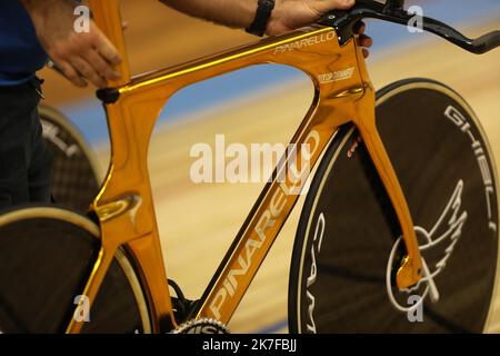 ©PHOTOPQR/LE COURRIER PICARD/HASLIN ; Roubaix ; 20/10/2021 ; Championnats du monde cycliste sur piste vélodrome Jean stablinski STAB vélodrome de Roubaix le velo doré de Filippo Ganna photo Fred HASLIN - les Championnats du monde se déroulent du 20 au 24 octobre 2021 Banque D'Images