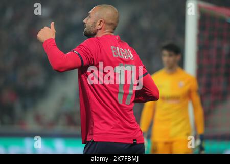 ©Christophe petit Tesson/MAXPPP - 20/10/2021 ; LILLE ; France - Burak Yilmaz de Lille réagit lors du match de football du groupe H de la Ligue des champions de l'UEFA entre l'OSC de Lille (LOSC) et le FC de Séville à Lille, France, 20 octobre 2021. Banque D'Images