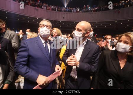 ©PHOTOPQR/LE PARISIEN/Olivier Lejeune ; Paris ; 29/11/2021 ; «ensemble citoyens !» : La majeure lancera sa «maison commune» les responsables de LREM et des parties alliés ont prévu de se réunir à la Maison de la Mutualité, pour mettre en scène leur Union en attendant la candidature d'EmmanuelFerrand Macron Richard Paris, France, nov 29th 2021. LREM politique lors d'une réunion pour supprimer l'application non déclarée d'EmmanuelMacron pour l'élection présidentielle Banque D'Images