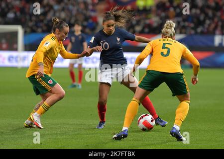 ©PHOTOPQR/Ouest FRANCE/Vincent Michel / Ouest-France ; Guingamp ; 01/12/2021 ; football Féminin - FRANCE / PAYS de GALLES - qualifications pour le mondial 2023 - 30.11.2021 - Guingamp Delphine Cascarino / France photo Vincent Michel / Ouest-France Banque D'Images