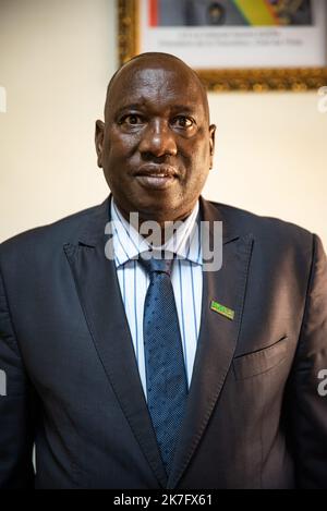 ©Nicolas Remene / le Pictorium/MAXPPP - Nicolas Remene / le Pictorium - 14/10/2021 - Mali / District de Bamako / Bamako - le Directeur Souleymane Waigalo, Directeur général de la Banque nationale de développement agricole (BNDA) dans son bureau du quartier ACI 2000 a Bamako au Mali, le 13 octobre 2021. / 14/10/2021 - Mali / District de Bamako / Bamako - Directeur Souleymane Waigalo, Directeur général de la Banque nationale de développement agricole (BNDA) dans son bureau dans le district ACI 2000 de Bamako, Mali, sur 13 octobre 2021. Banque D'Images